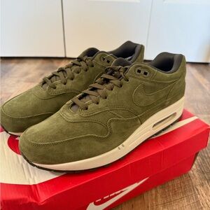 Nike Air Max 1 Premium